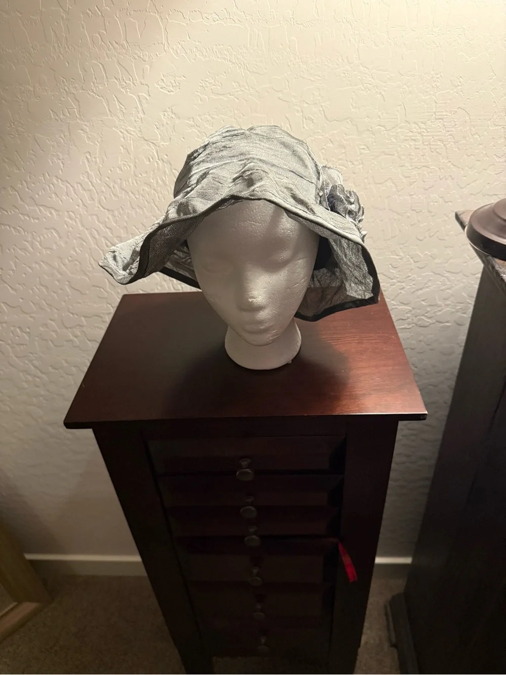 Light Gray Wide-Brim Sun Hat with Floral Accent